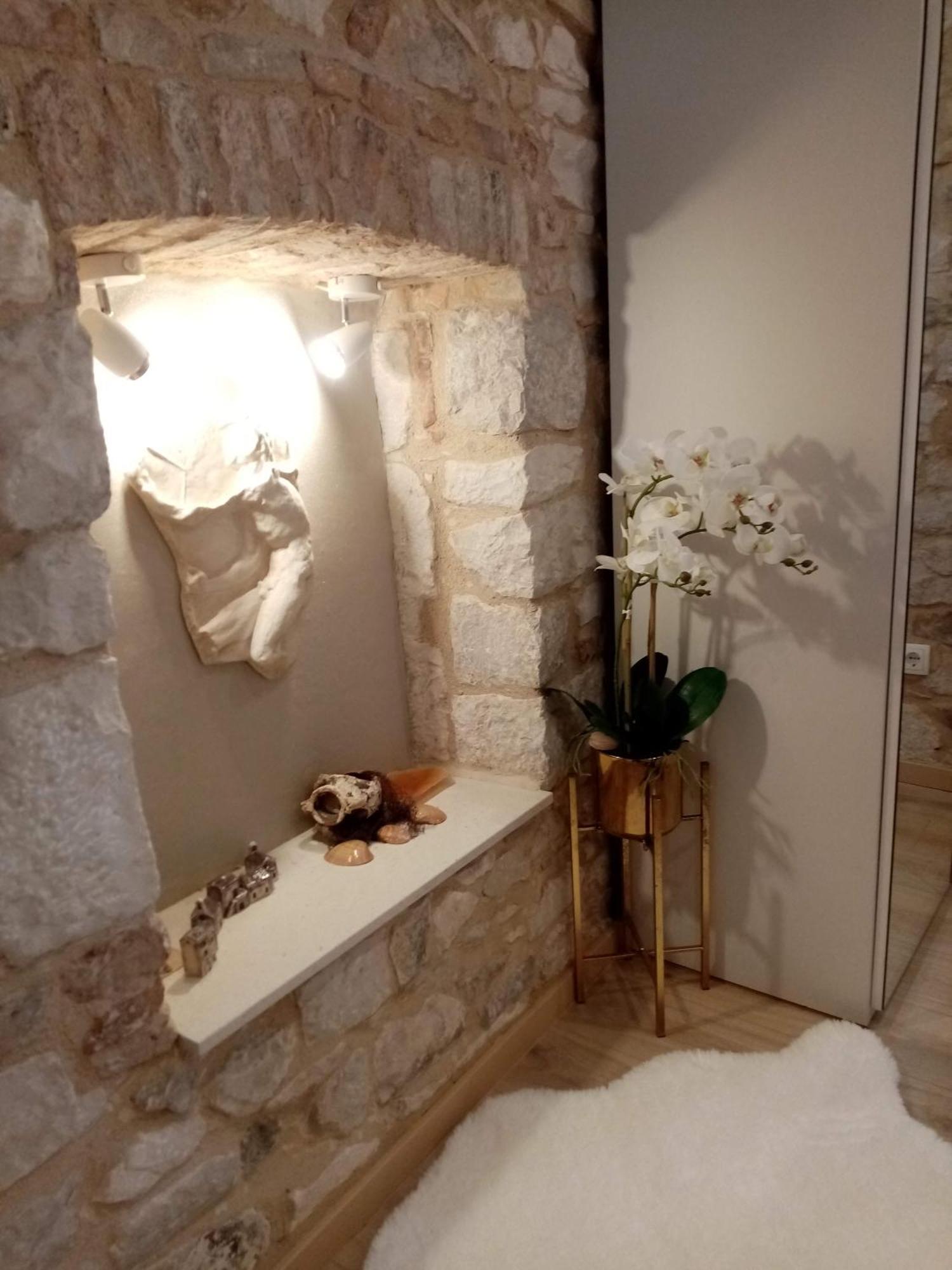 Apartments & Rooms Trogir Stars Free Parking Екстер'єр фото